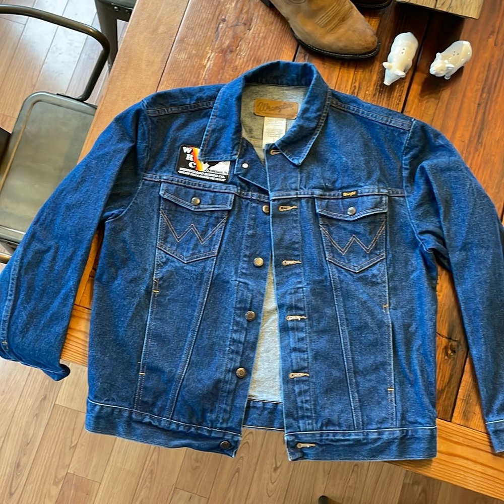 Wrangler Men’s Large Jean Jacket